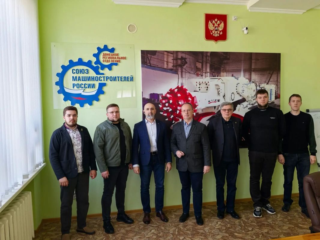 С Днём машиностроителя России! С Днём машиностроителя России!