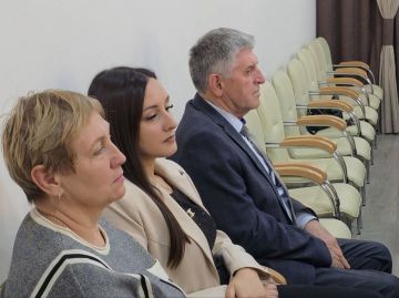 Представители Общественного совета посетили заседание постоянных комитетов