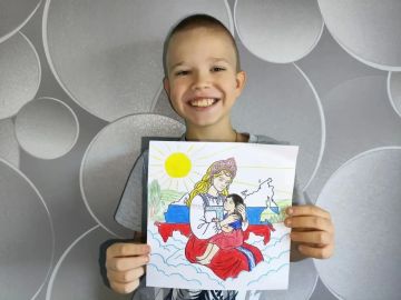 «Мы вместе!»: юные художники Горловки поздравляют Россию с Днём воссоединения