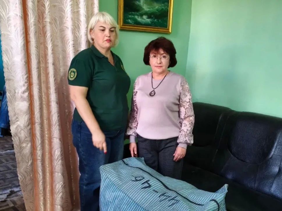 В Горловке поздравили старшее поколение с Международным днём пожилых людей В Горловке поздравили старшее поколение с Международным днём пожилых людей