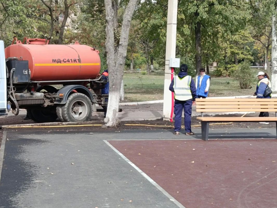 В Горловке проведен комплекс мероприятий в рамках партийного проекта Единой России «Городская среда» В Горловке проведен комплекс мероприятий в рамках партийного проекта Единой России «Городская среда»