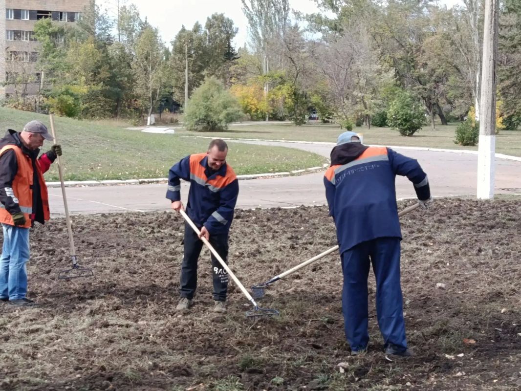 В Горловке проведен комплекс мероприятий в рамках партийного проекта Единой России «Городская среда» В Горловке проведен комплекс мероприятий в рамках партийного проекта Единой России «Городская среда»