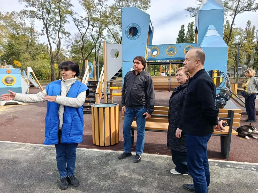 В Горловке проведен комплекс мероприятий в рамках партийного проекта Единой России «Городская среда» В Горловке проведен комплекс мероприятий в рамках партийного проекта Единой России «Городская среда»