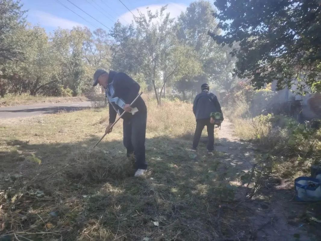 В Центрально-Городском внутригородском районе Горловки прошли субботники В Центрально-Городском внутригородском районе Горловки прошли субботники