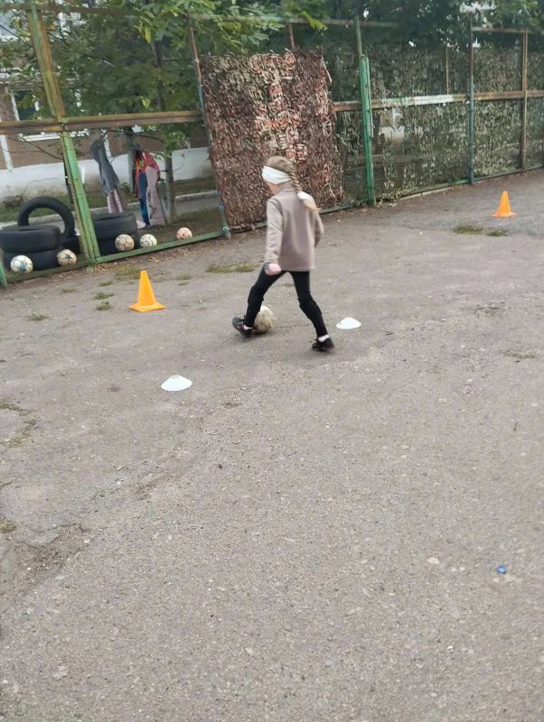 В Горловке активно реализуется проект Единой России «Детский спорт» В Горловке активно реализуется проект Единой России «Детский спорт»