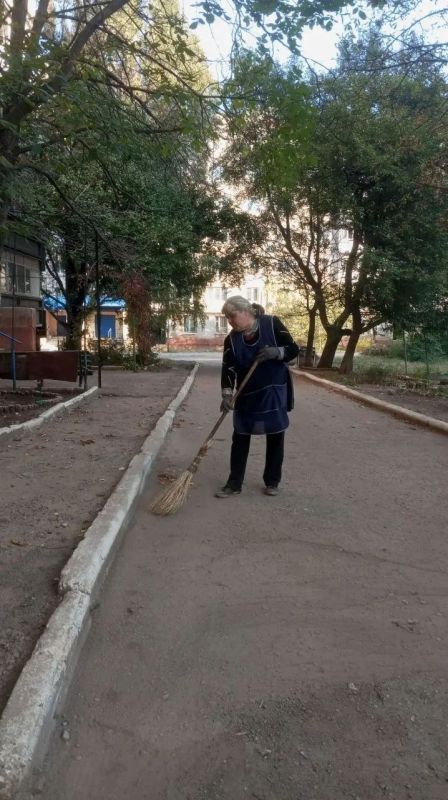 Иван Приходько: Уважаемые жители Горловки! Представляю вам еженедельный отчет о деятельности Горловского филиала единого регионального фонда по управлению многоквартирными домами на территории Донецкой Народной Республики Иван Приходько: Уважаемые жители Горловки! Представляю вам еженедельный отчет о деятельности Горловского филиала единого регионального фонда по управлению многоквартирными домами на территории Донецкой Народной Республики