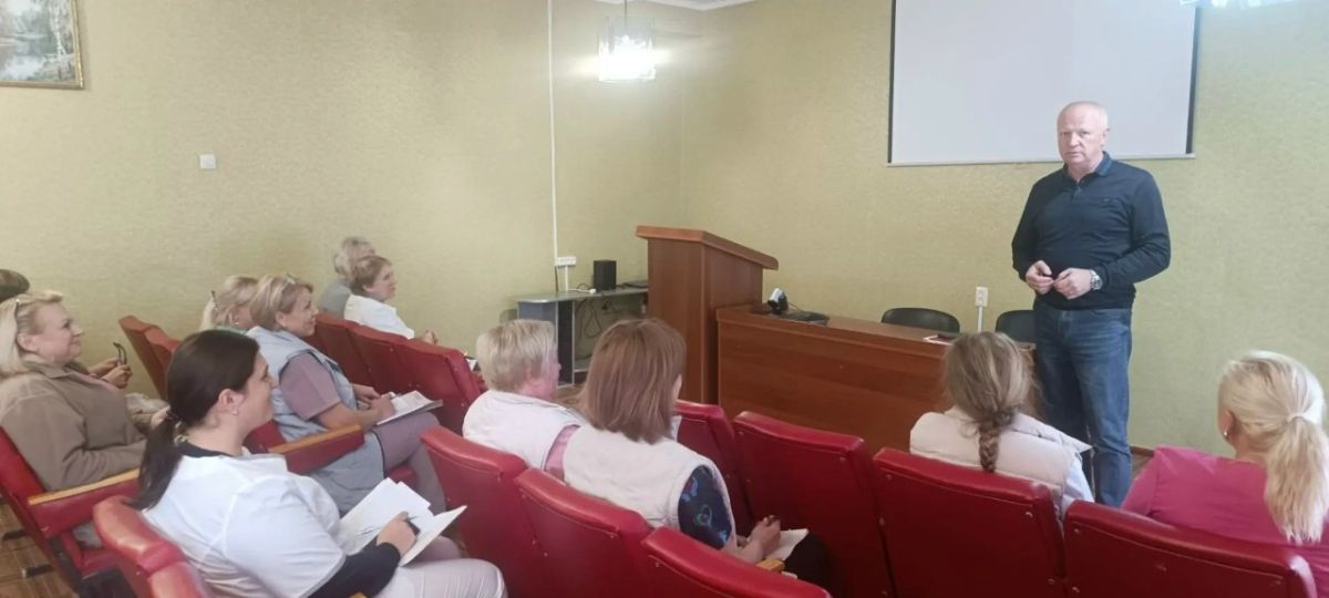 21 октября 2026 года депутаты Горловского городского совета от фракции «Единая Россия» — Роман Конев, Наталия Ботвина, Александр Кунов, Сергей Третьяков, Евгений Прокопович, Дмитрий Корона и Николай Гальченко — провели... 21 октября 2026 года депутаты Горловского городского совета от фракции «Единая Россия» — Роман Конев, Наталия Ботвина, Александр Кунов, Сергей Третьяков, Евгений Прокопович, Дмитрий Корона и Николай Гальченко — провели...