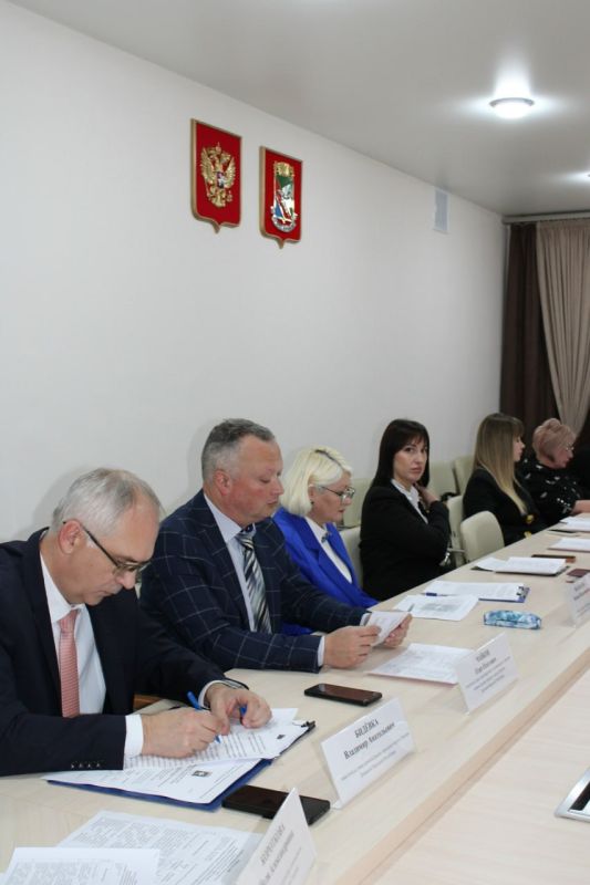 Роман Конев: 23 октября 2026 года состоялось совместное заседание постоянных комитетов Горловского городского совета Донецкой Народной Республики первого созыва Роман Конев: 23 октября 2026 года состоялось совместное заседание постоянных комитетов Горловского городского совета Донецкой Народной Республики первого созыва