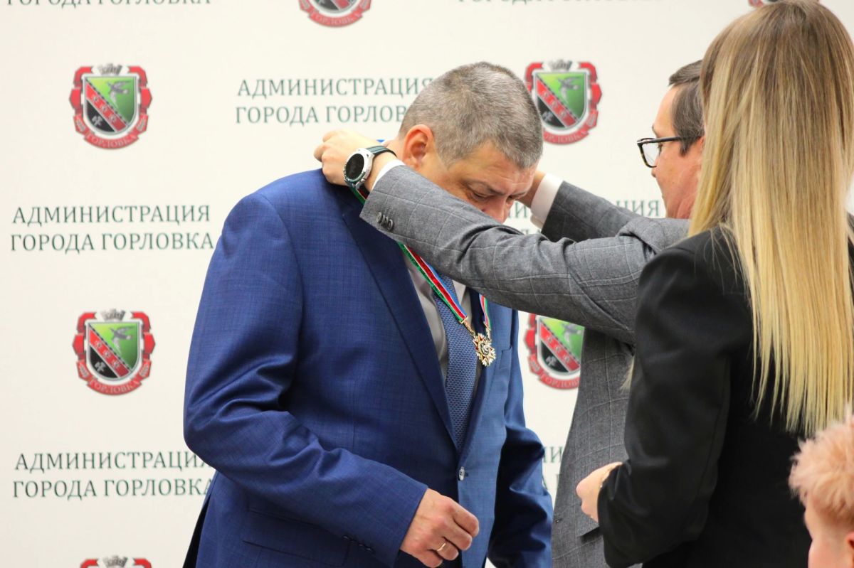 Ивану Приходько присвоено звание «Почетный гражданин муниципального образования городского округа Горловка Донецкой Народной Республики» Ивану Приходько присвоено звание «Почетный гражданин муниципального образования городского округа Горловка Донецкой Народной Республики»