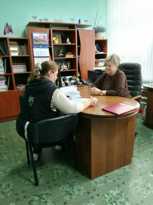 Роман Конев: 22 октября 2026 года депутат Горловского городского совета от фракции «Единая Россия» Светлана Кочетова провела встречу с трудовым коллективом Роман Конев: 22 октября 2026 года депутат Горловского городского совета от фракции «Единая Россия» Светлана Кочетова провела встречу с трудовым коллективом