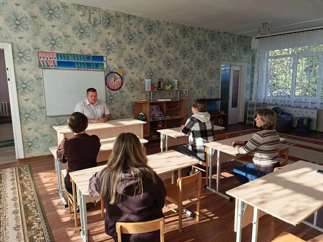 В Калининском районе Горловки состоялись встречи с трудовыми коллективами В Калининском районе Горловки состоялись встречи с трудовыми коллективами